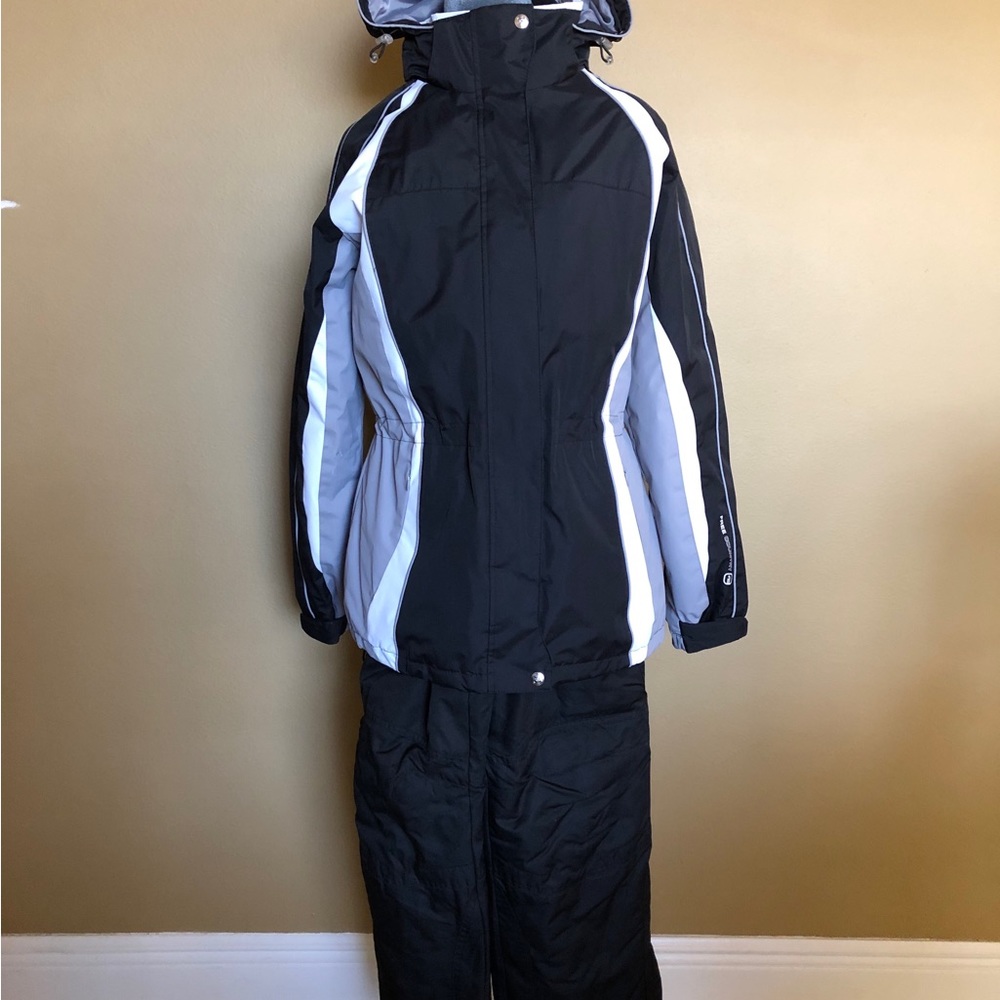 Ski/Snow Jacket in Black White and Grey. 3-in-1 Size Small